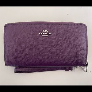 Coach Women’s Long Zip Around Wallet